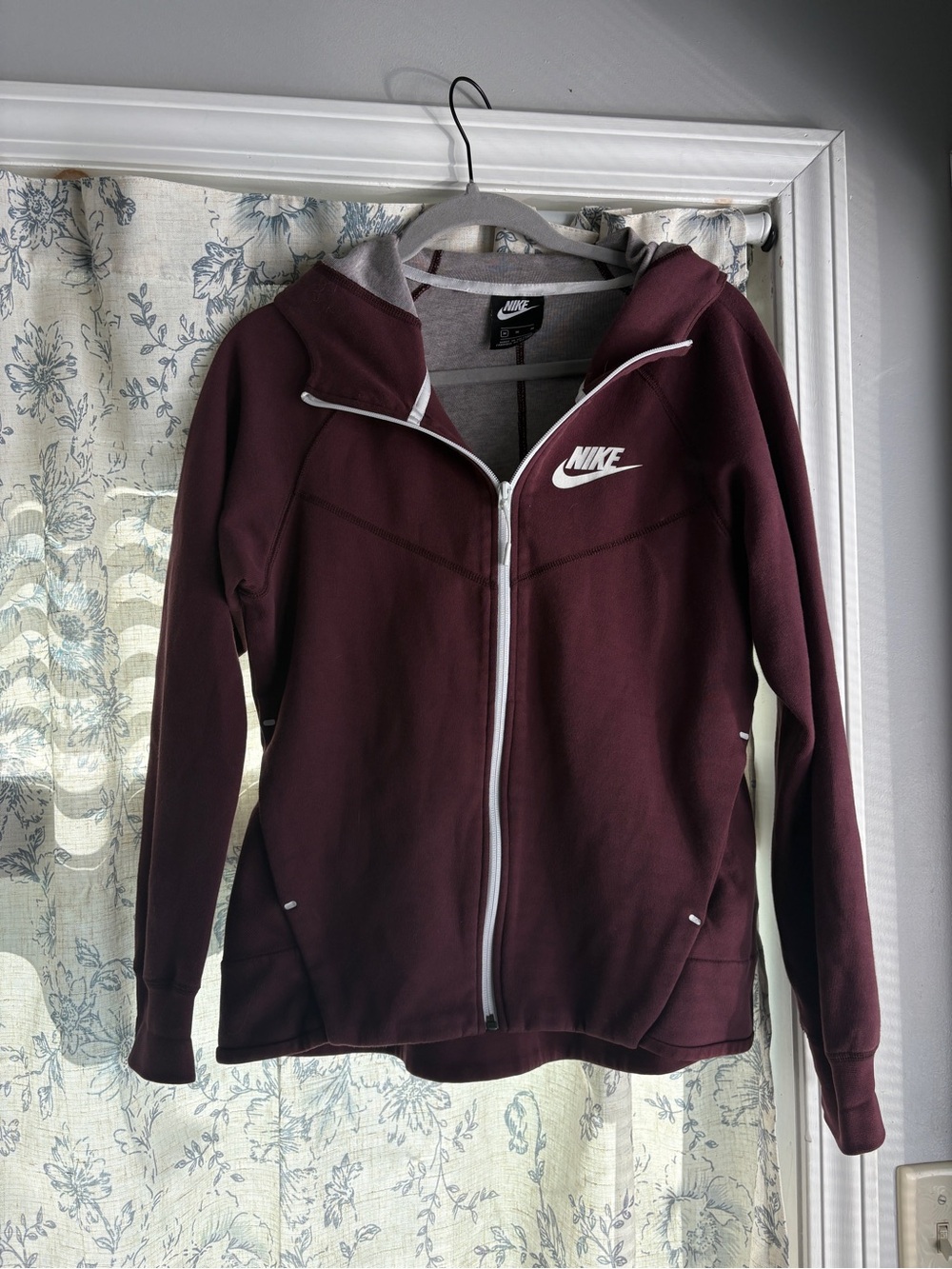 Nike Windrunner women’s full zip hoodie